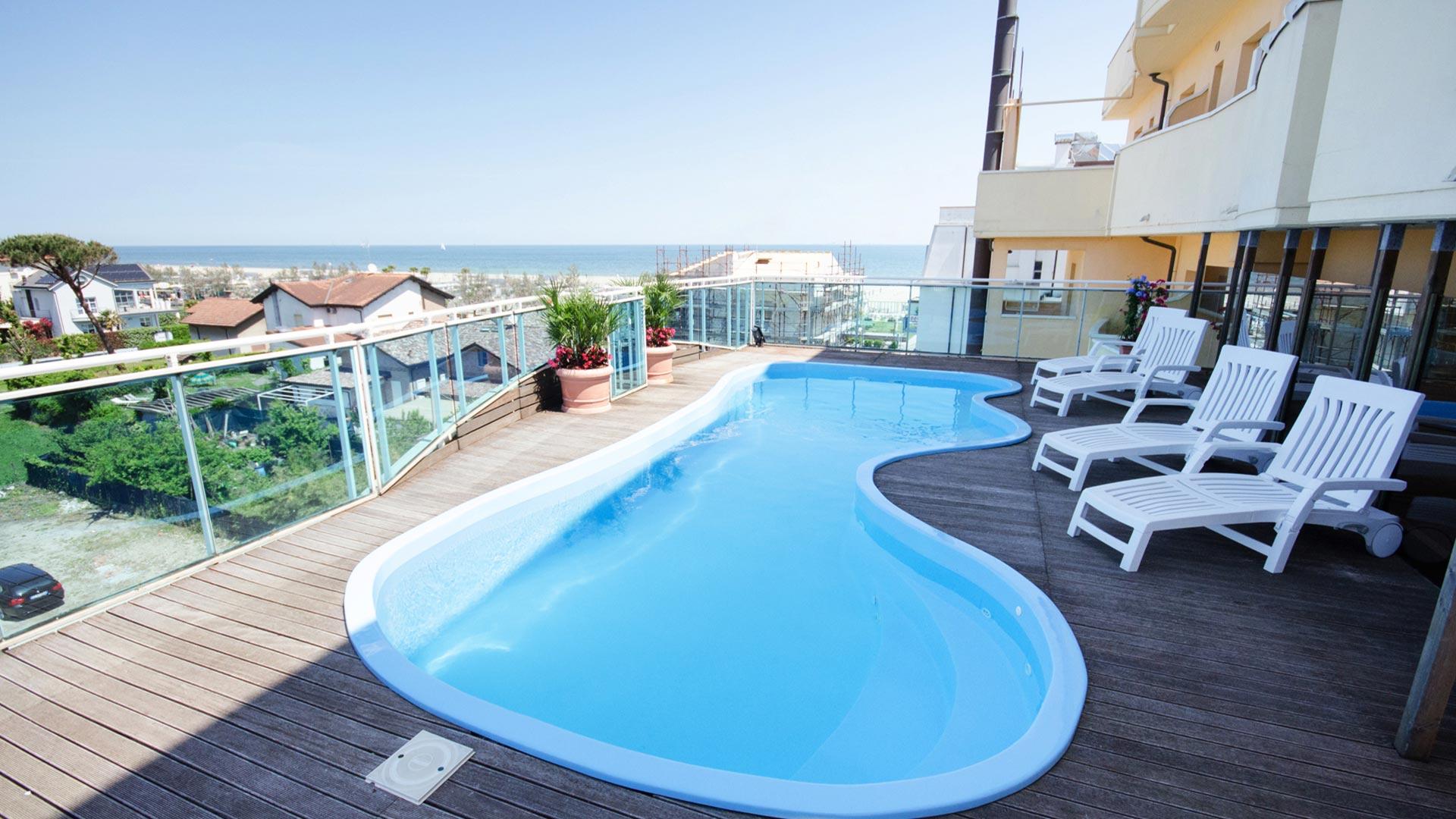 hotelcervia fr hotel-a-cervia-avec-piscine 007
